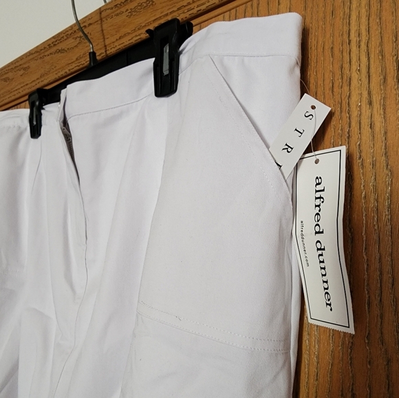 Alfred Dunner White Stretch Woman's Skort Zip & Button Closure Pockets Sz 20 NWT - Picture 4 of 11